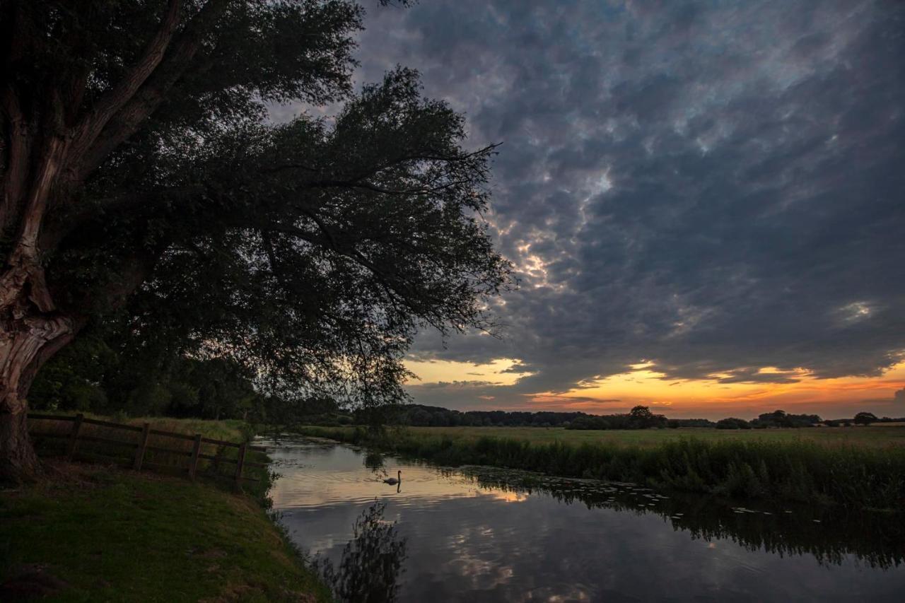 Carrick'S At Castle Farm Hotell Swanton Morley Eksteriør bilde