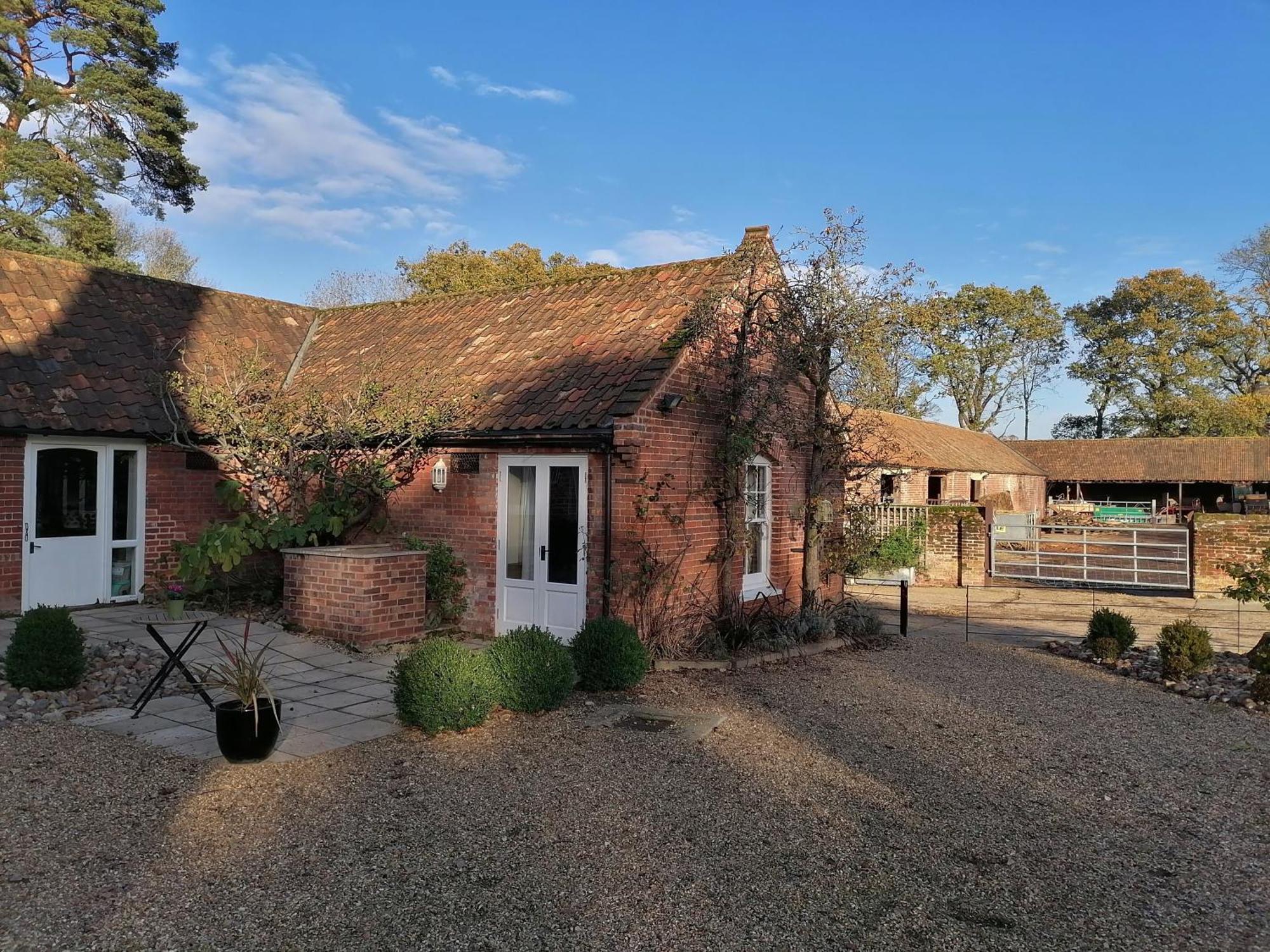 Carrick'S At Castle Farm Hotell Swanton Morley Eksteriør bilde