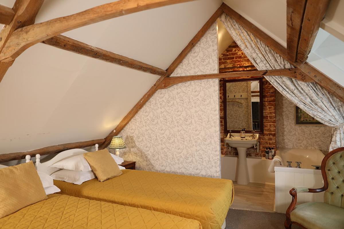 Carrick'S At Castle Farm Hotell Swanton Morley Eksteriør bilde